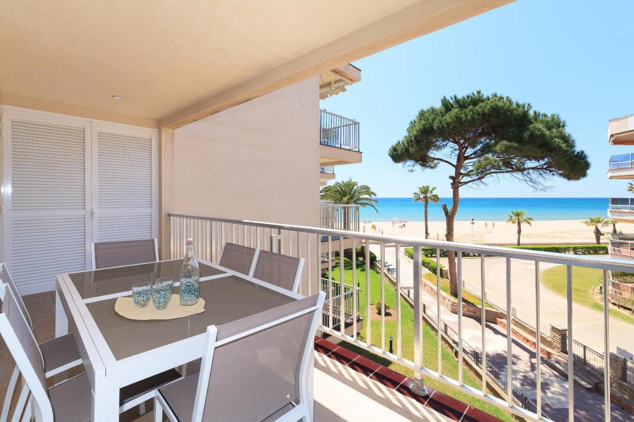 Uhc Dms Family Apartments Cambrils Exterior photo