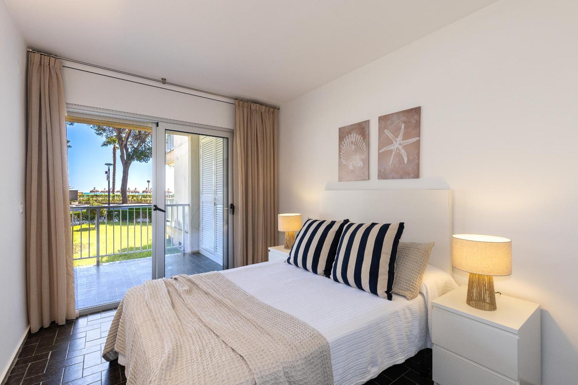 Uhc Dms Family Apartments Cambrils Exterior photo