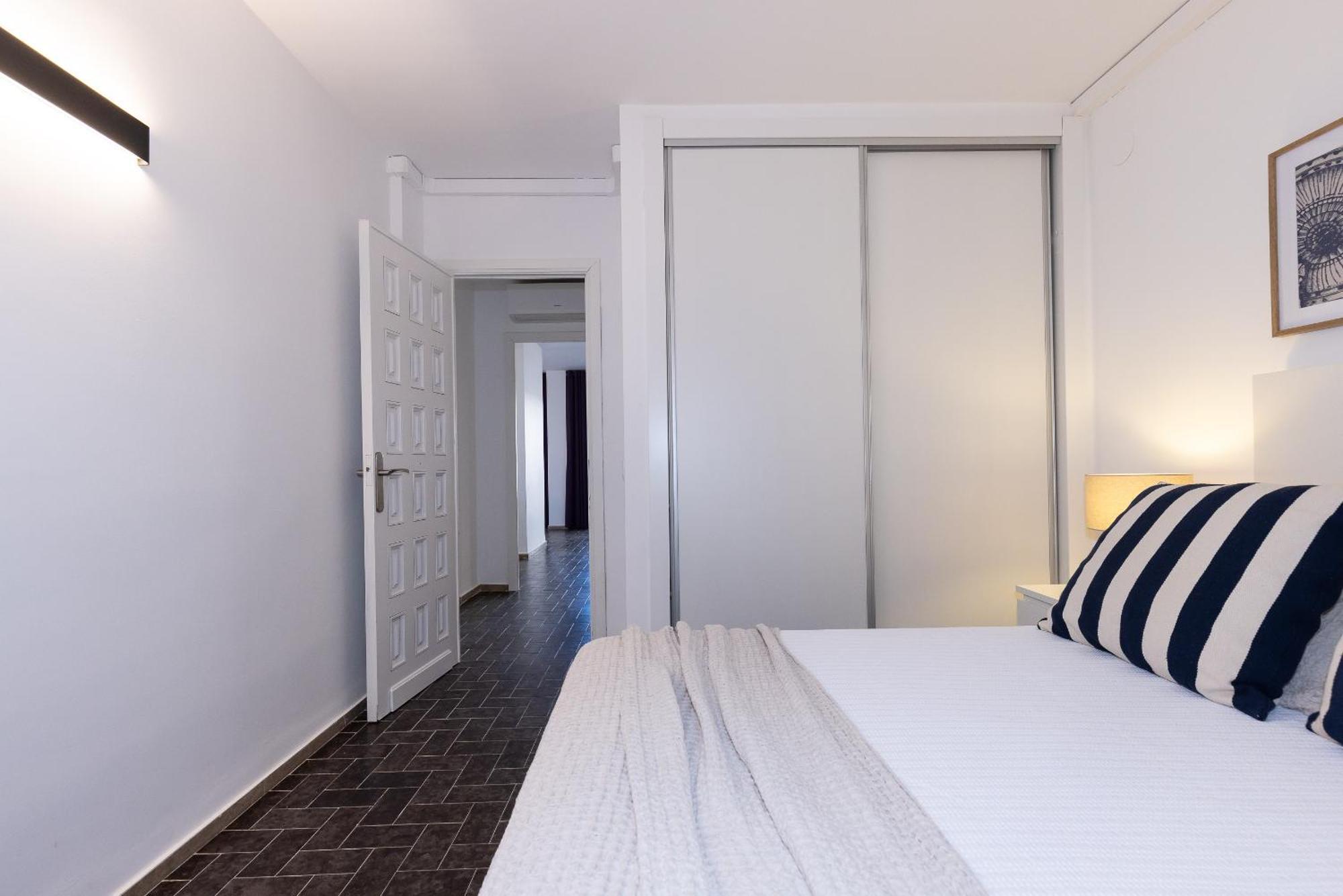 Uhc Dms Family Apartments Cambrils Room photo